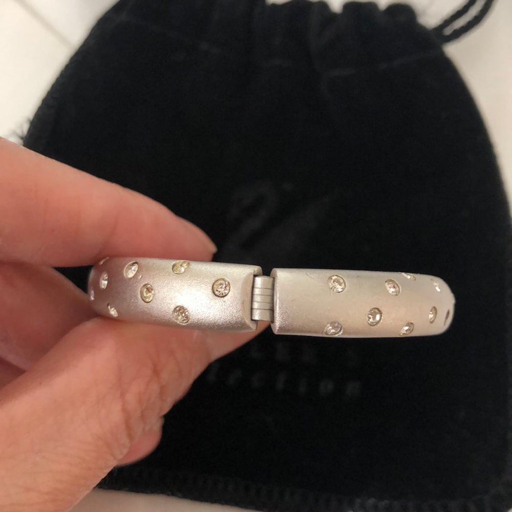 Swavorski Bangle - Picture 5 of 6